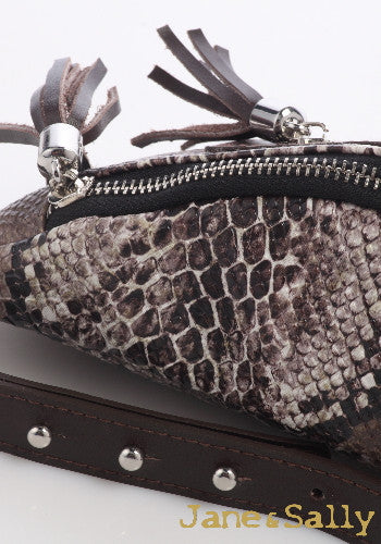 (JaneSally)PU Leather Fanny Bag Pocket Shoulder Bag(Snakeskin Gray)
