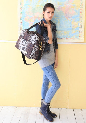 (JaneSally)Leopard Print Nylon Waterproof Travel Bag Luggage Bag Weekend Bag Sports Bag Shoulder Bag With Detachable Strap