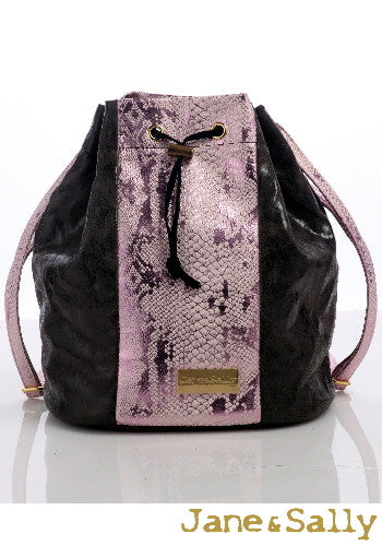 (JaneSally)Patchwork With Two Kinds Of PU Leathers Snakeskin Pattern Backpack Shoulder Bag With Detachable Strap Barrel Bag(Bright Pink)