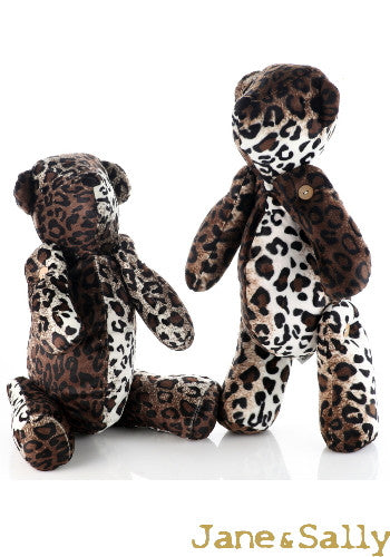 (JaneSally)Bear Modeling Polyester Fluff Fabric Two Way Three-Dimensional Pillow(Including Blanket)-Leopard