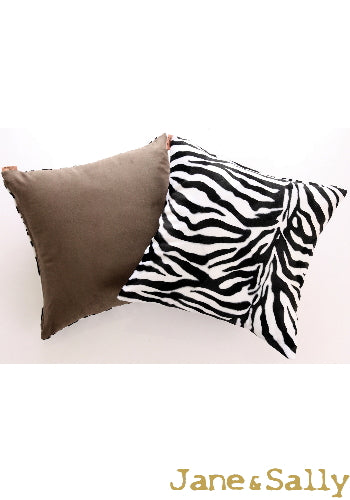 (JaneSally)Suede Patchwork With Polyester Fluff Fabric Double-Side Pillowcase Cushion Cover(Zebra Pattern)
